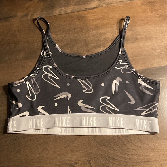 Girls youth Nike activewear set - Picture 5 of 7